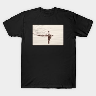 Duckling hunting a fly T-Shirt